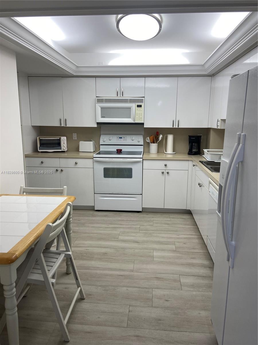 SEA RANCH CLUB A CONDO - Residential Lease
