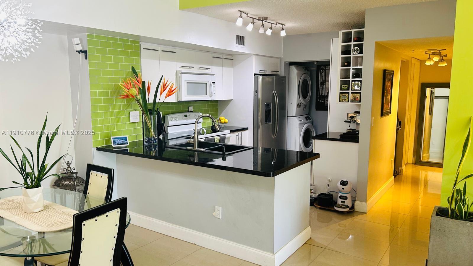 ROYAL GRAND CONDO - Residential