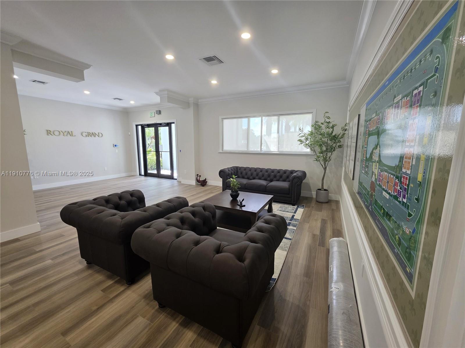 ROYAL GRAND CONDO - Residential