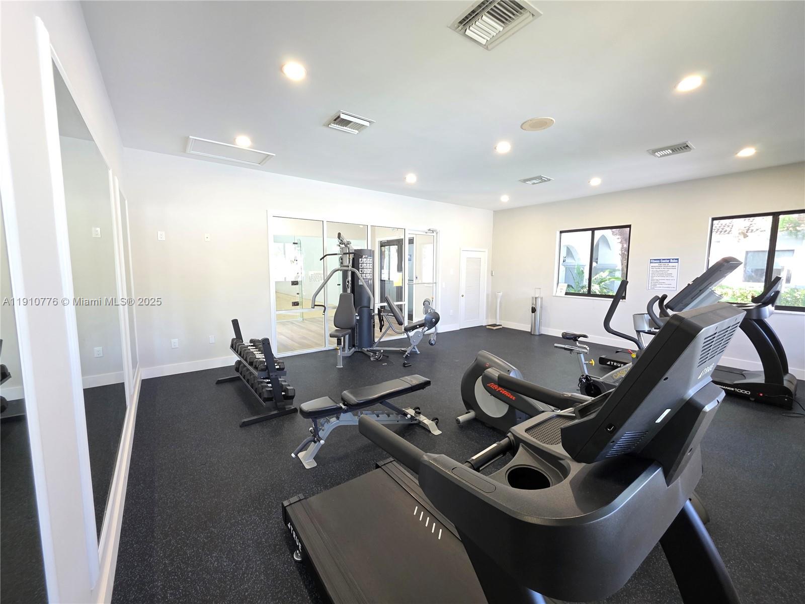 ROYAL GRAND CONDO - Residential