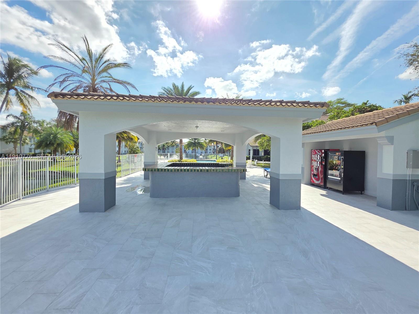 ROYAL GRAND CONDO - Residential