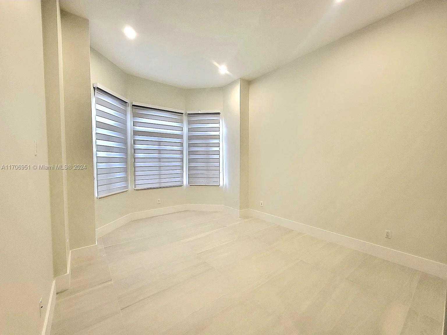 RIDGEWOOD SUB - Residential