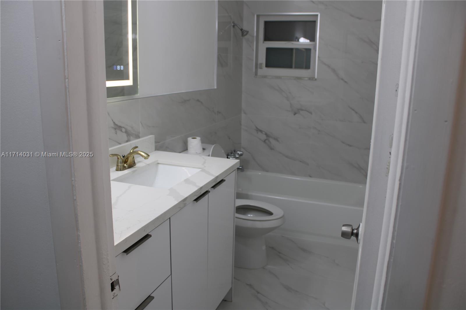 PARK PLAZA - Residential