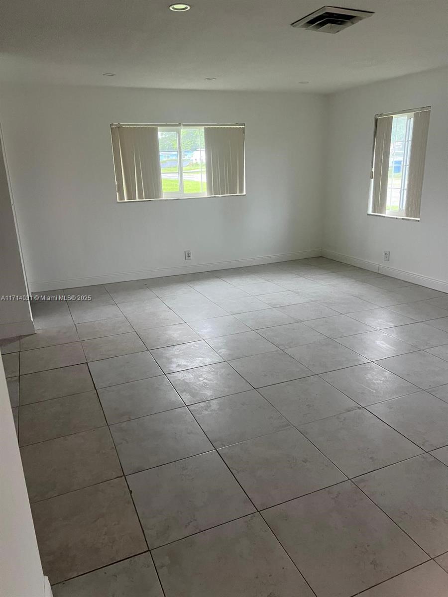 PARK PLAZA - Residential