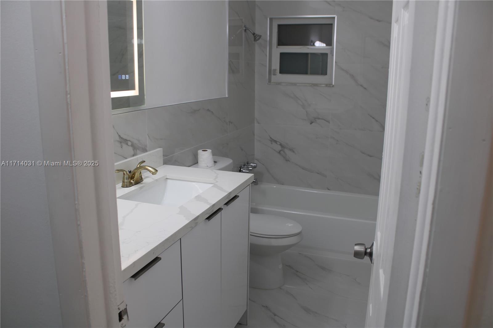 PARK PLAZA - Residential