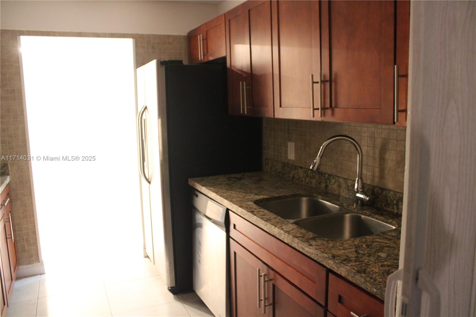 PARK PLAZA - Residential