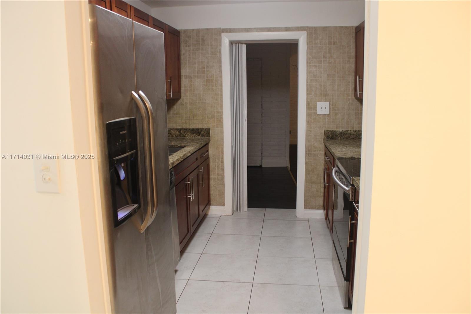 PARK PLAZA - Residential