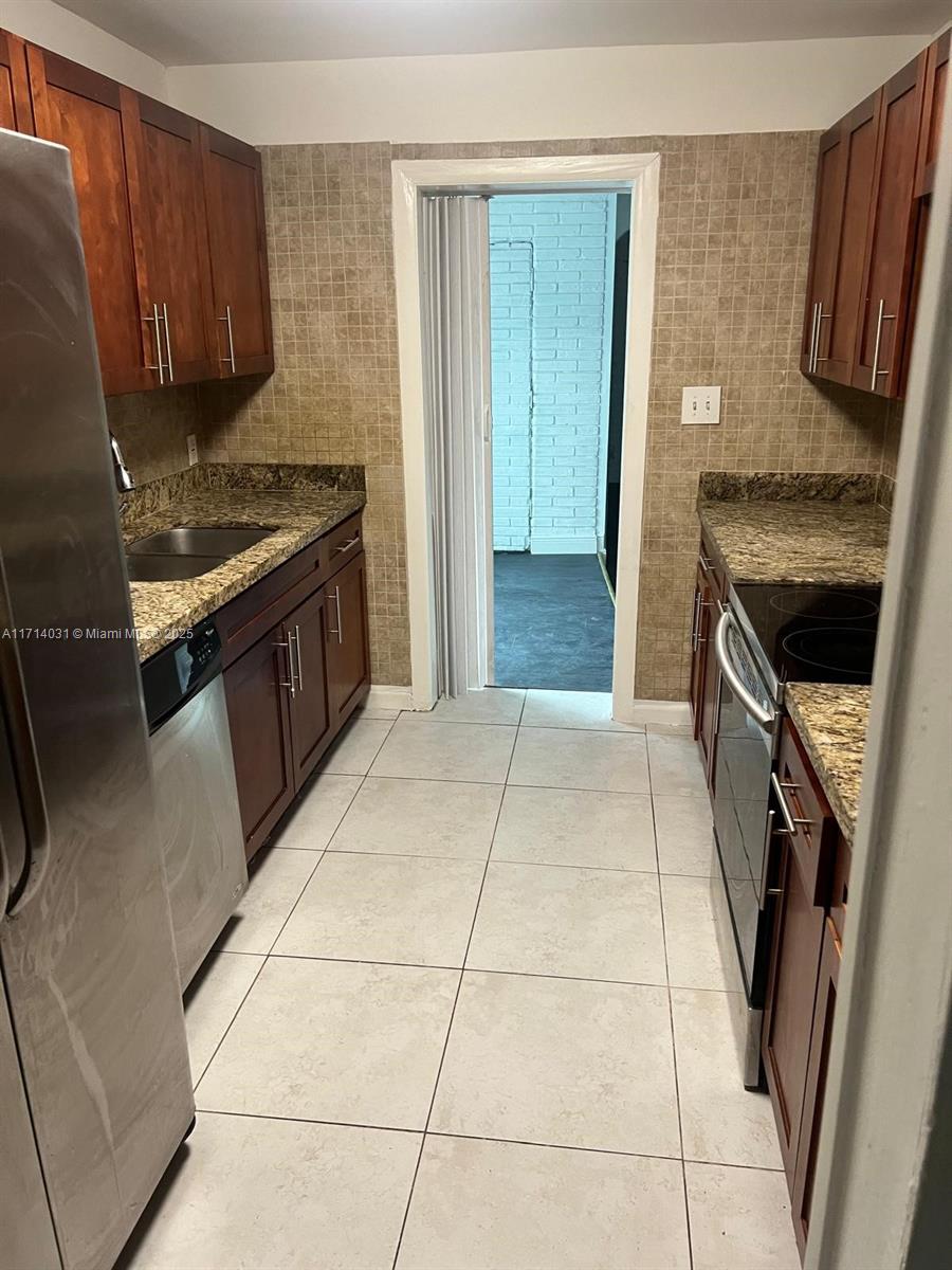 PARK PLAZA - Residential