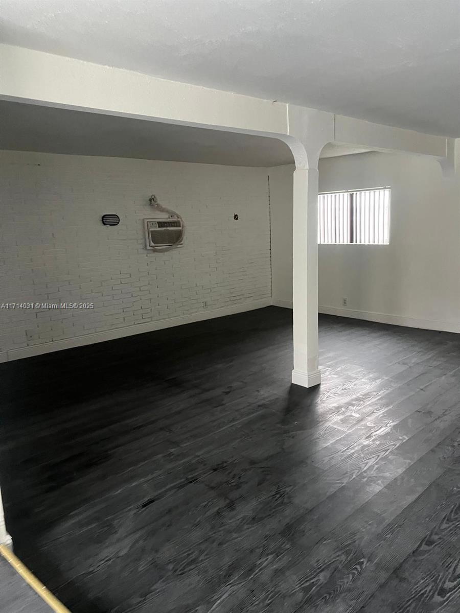 PARK PLAZA - Residential