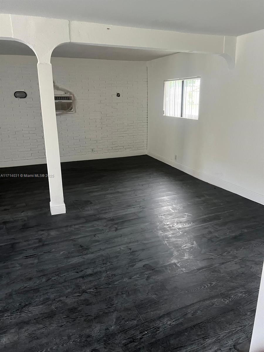 PARK PLAZA - Residential