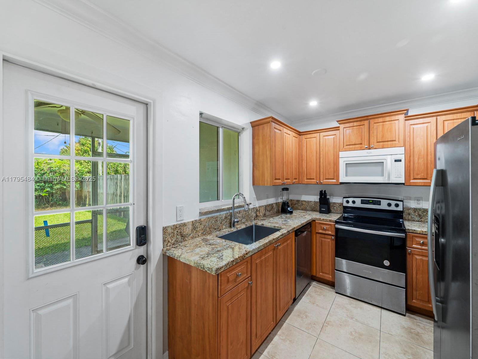 CORAL RIDGE ISLES - Residential Lease