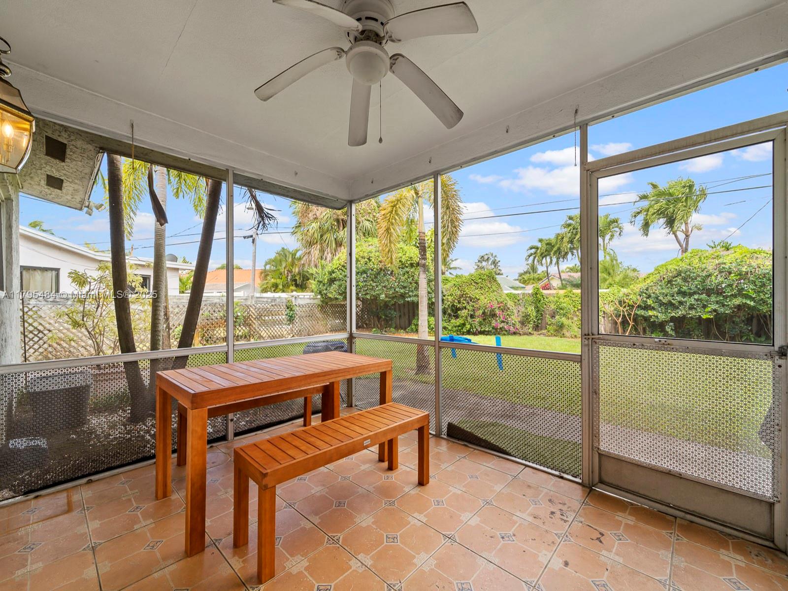 CORAL RIDGE ISLES - Residential Lease