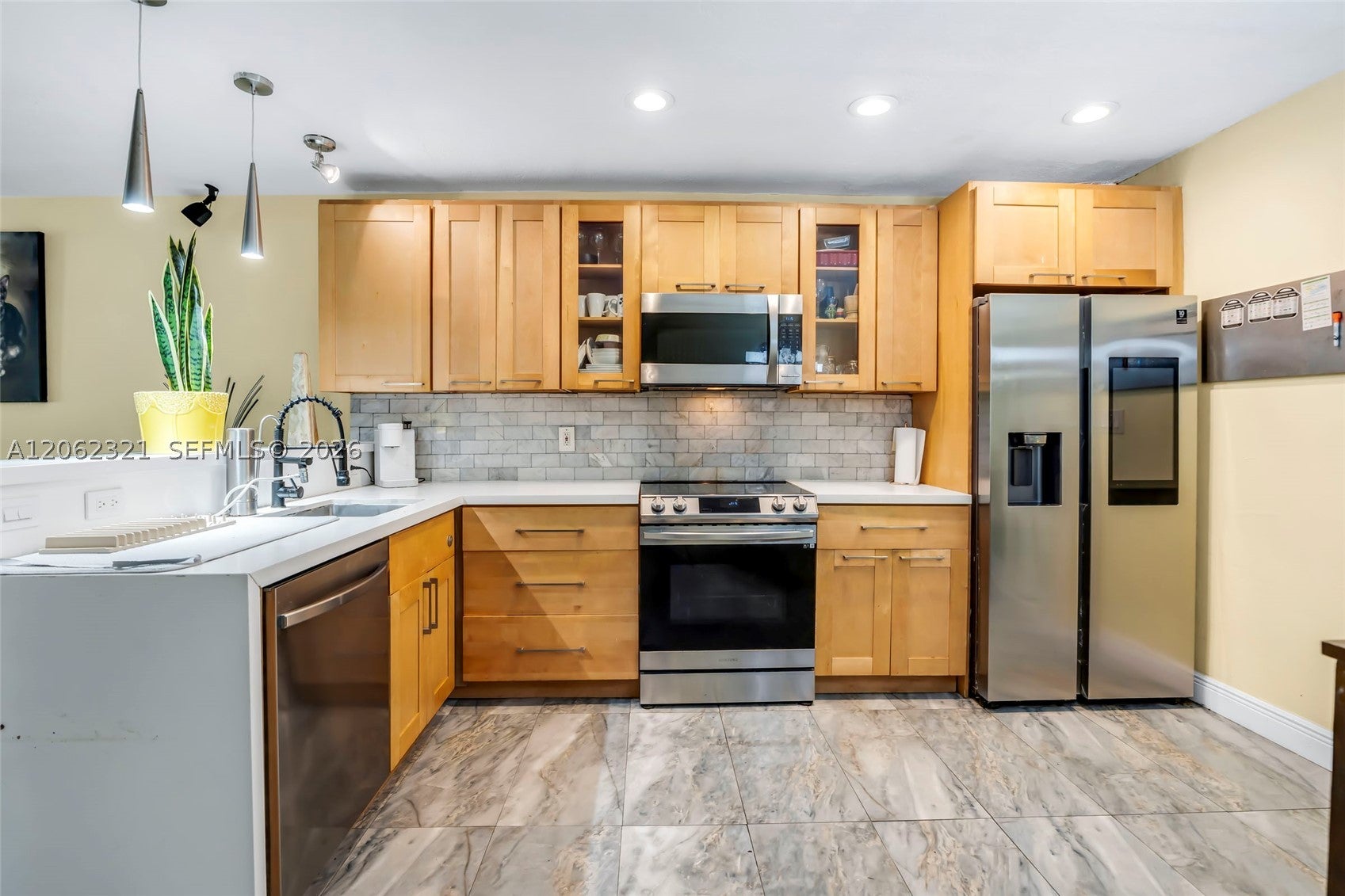 2115 NE 15th Ave