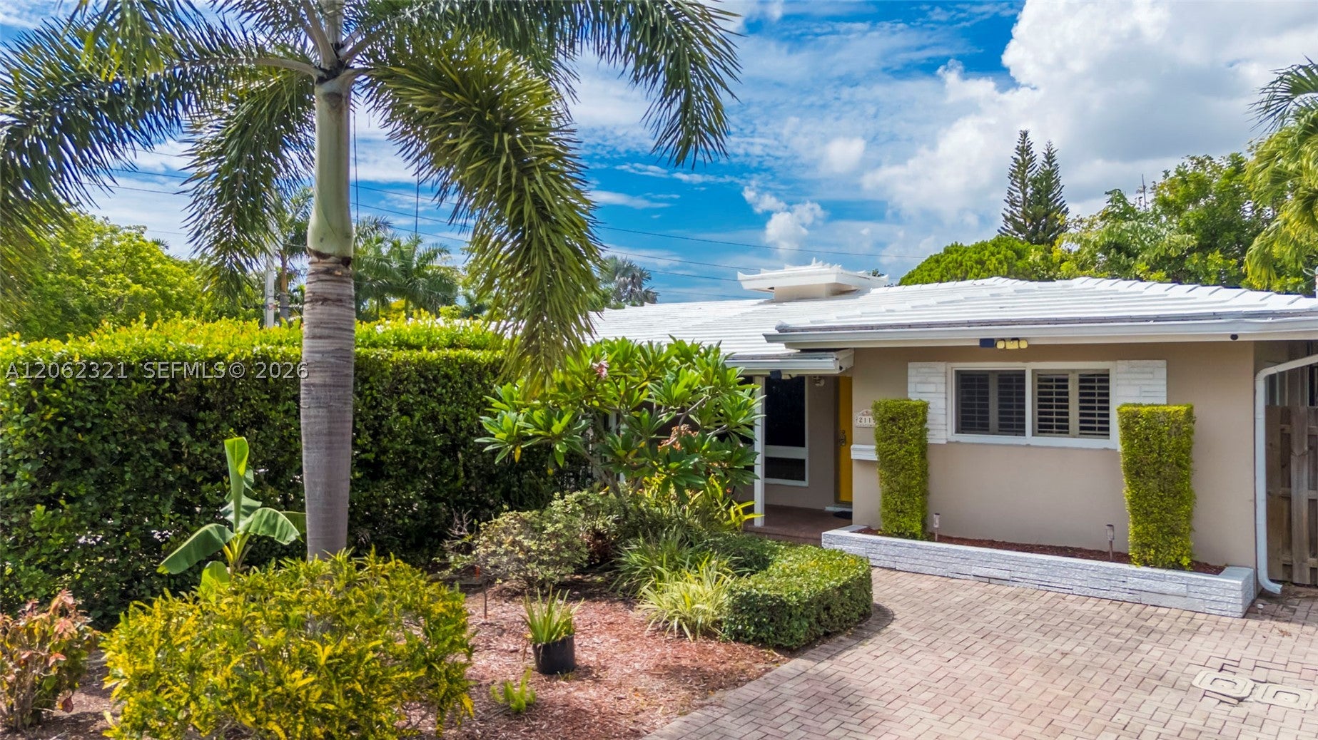 2115 NE 15th Ave - Image 1
