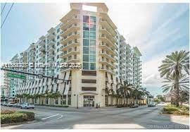 Beautiful 1 Bedroom 1 Bathroom, view of the City of Hollywood. Washer & dryer located in the unit. The carpet will be replaced with laminate flooring. Amazing amenities, fitness center, spa, activity center.