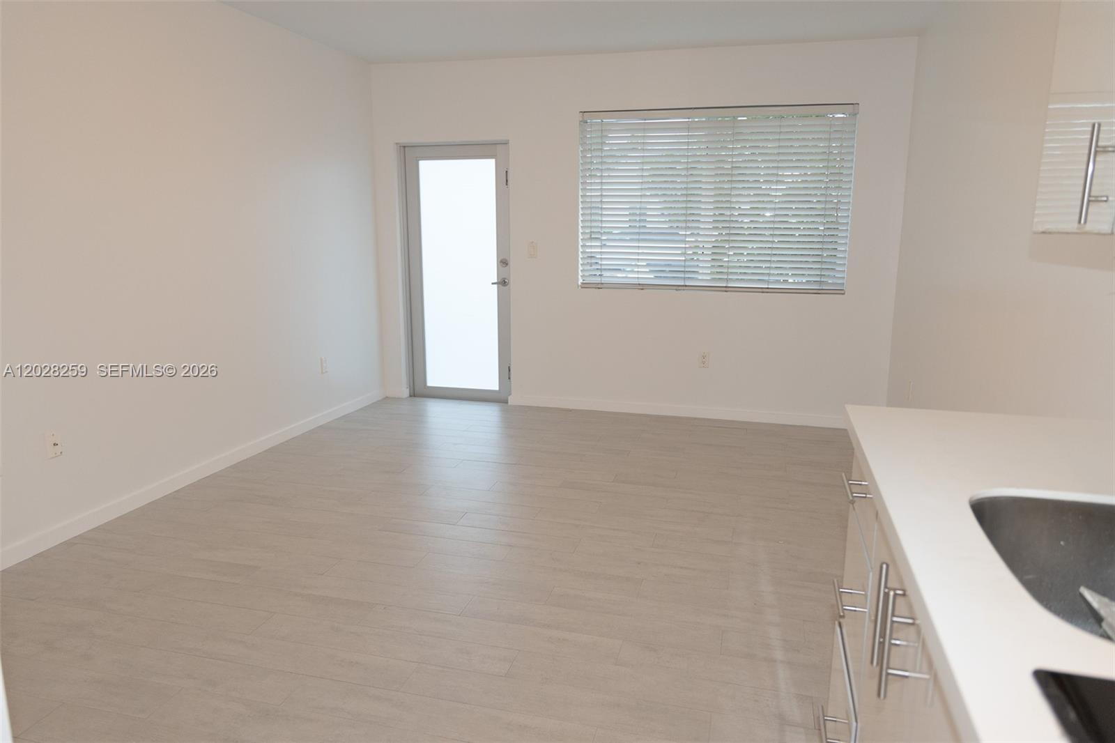 1601 Meridian Ave 104
