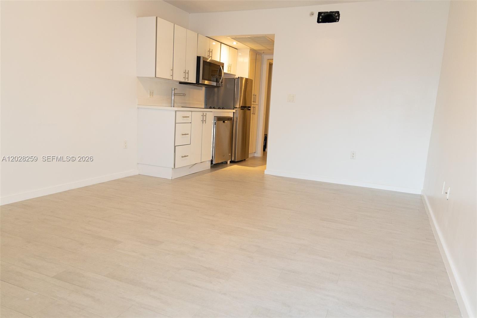 1601 Meridian Ave 104