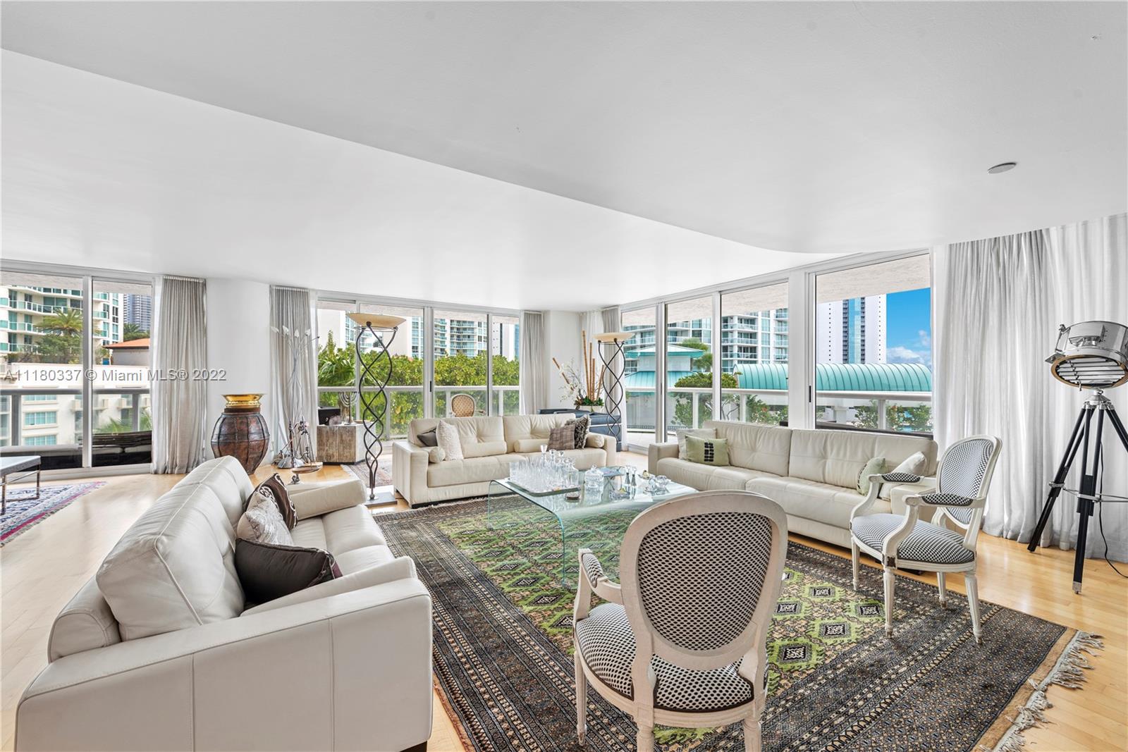 OCEANIA V CONDO - Residential