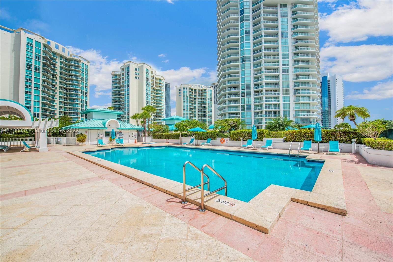 OCEANIA V CONDO - Residential