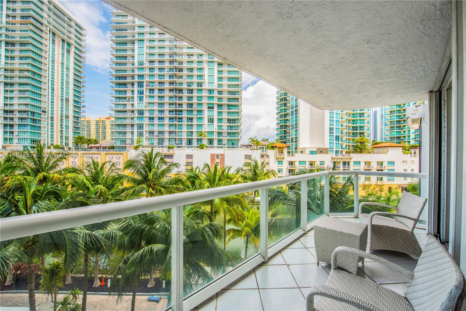 OCEANIA V CONDO - Residential