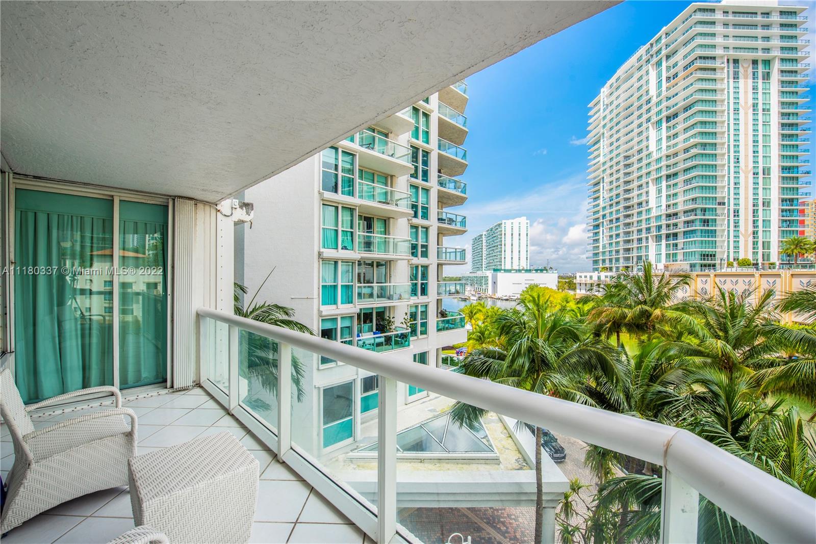 OCEANIA V CONDO - Residential