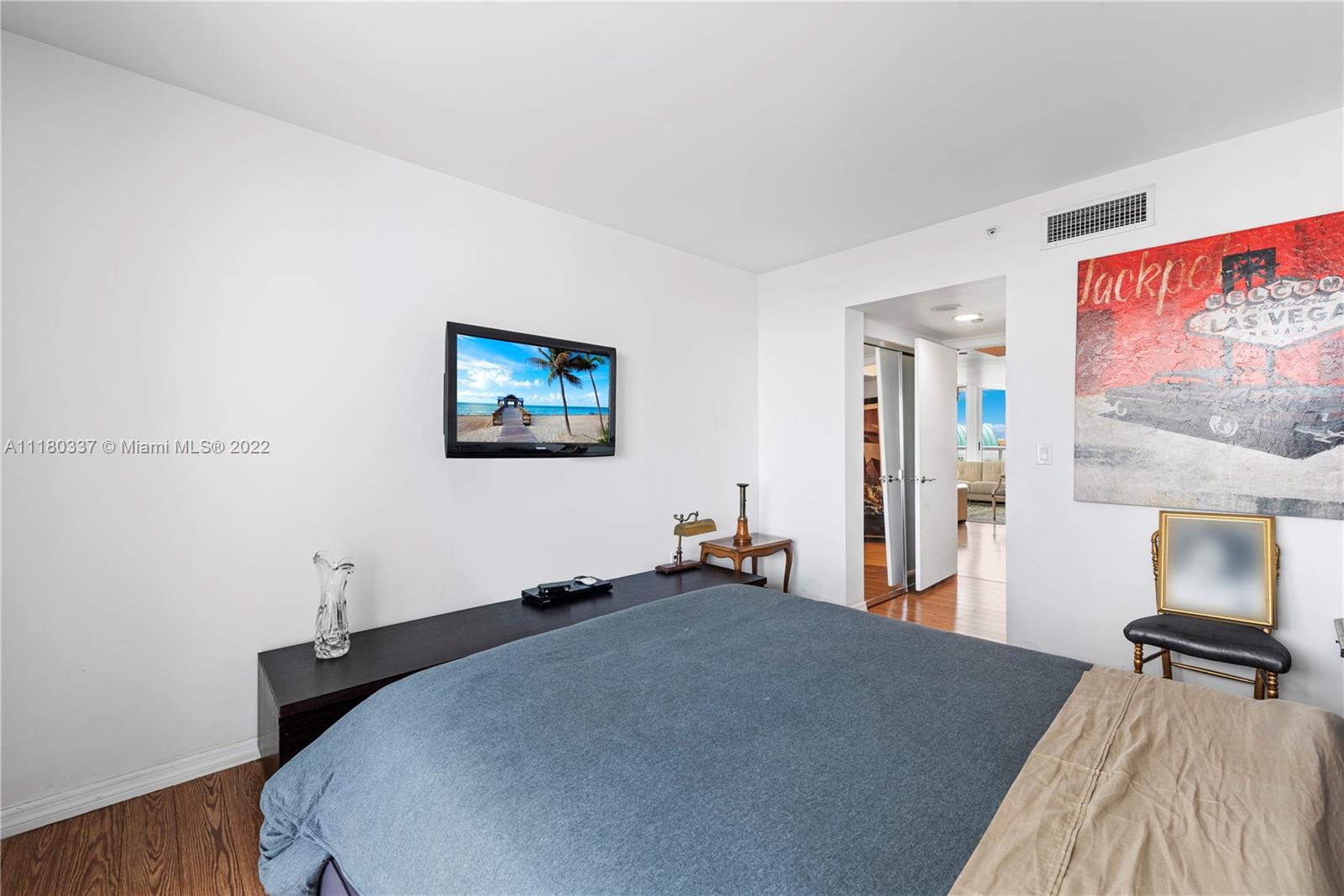 OCEANIA V CONDO - Residential