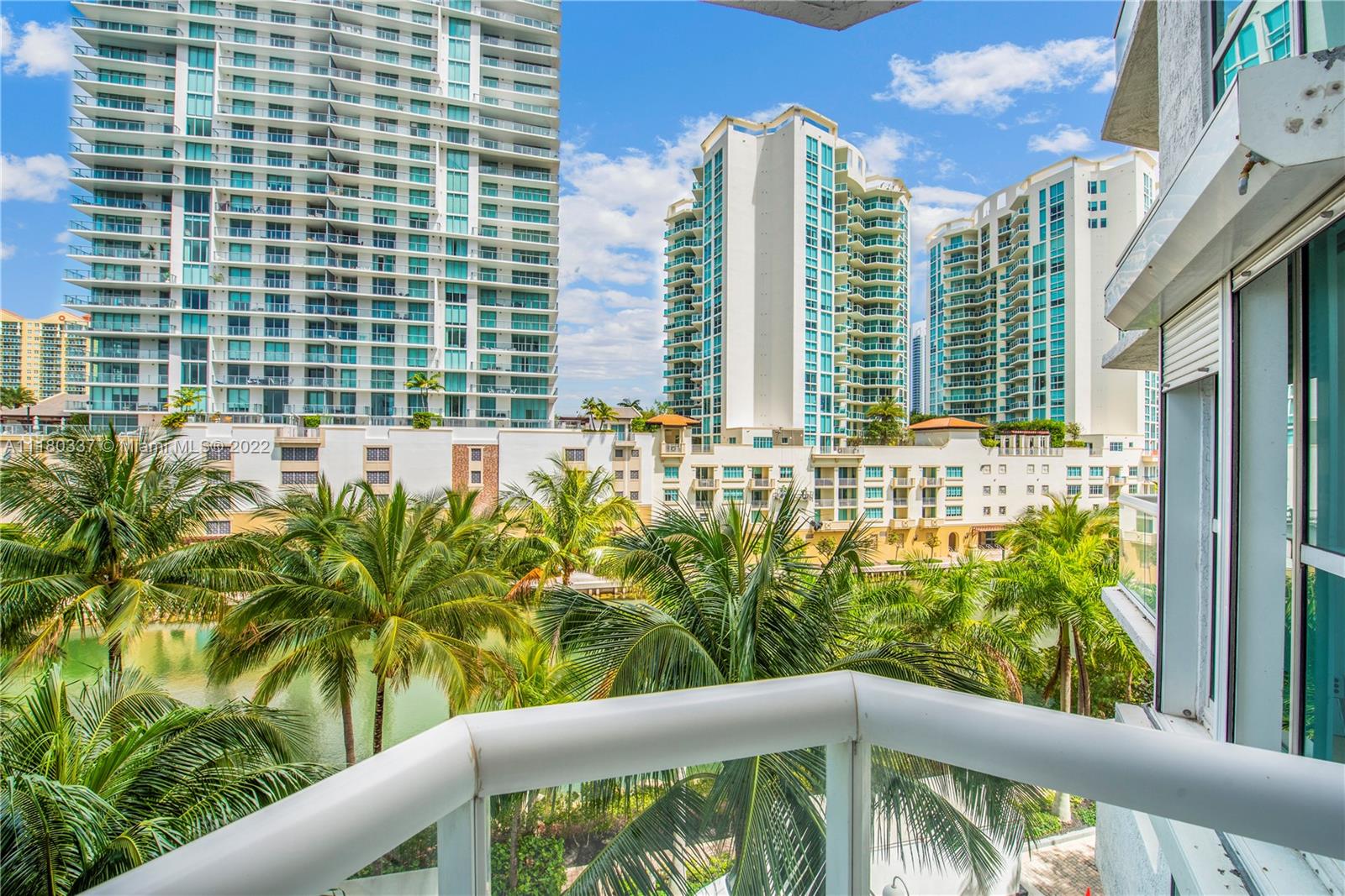 OCEANIA V CONDO - Residential