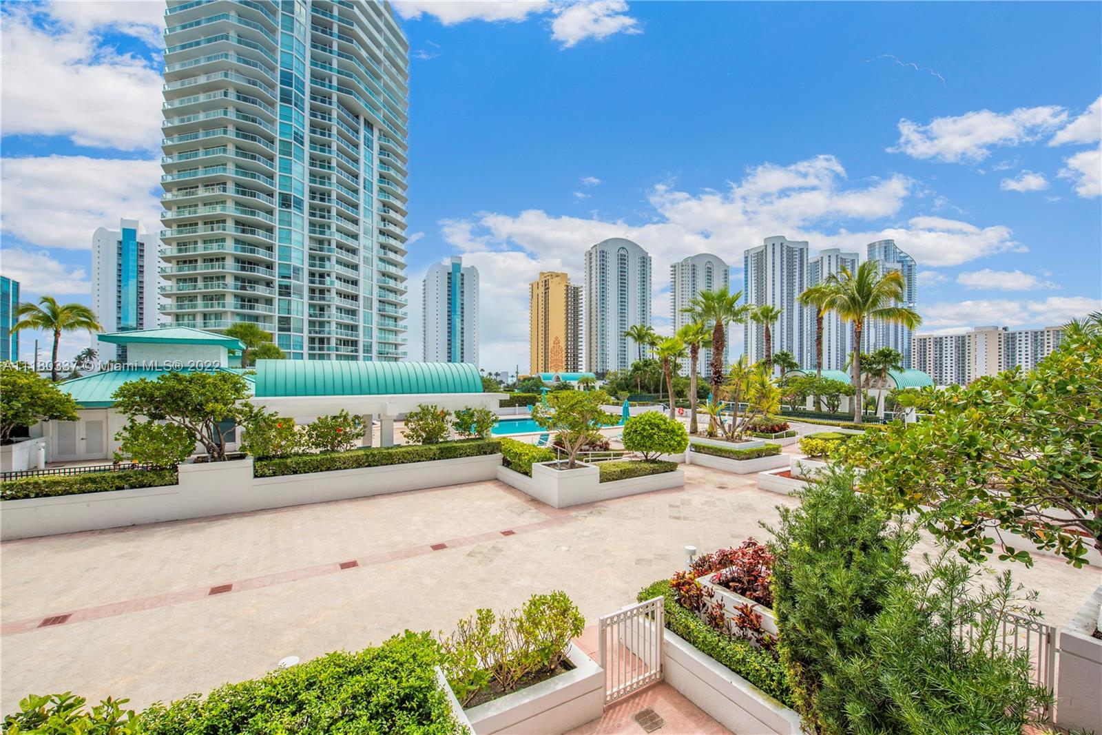 OCEANIA V CONDO - Residential