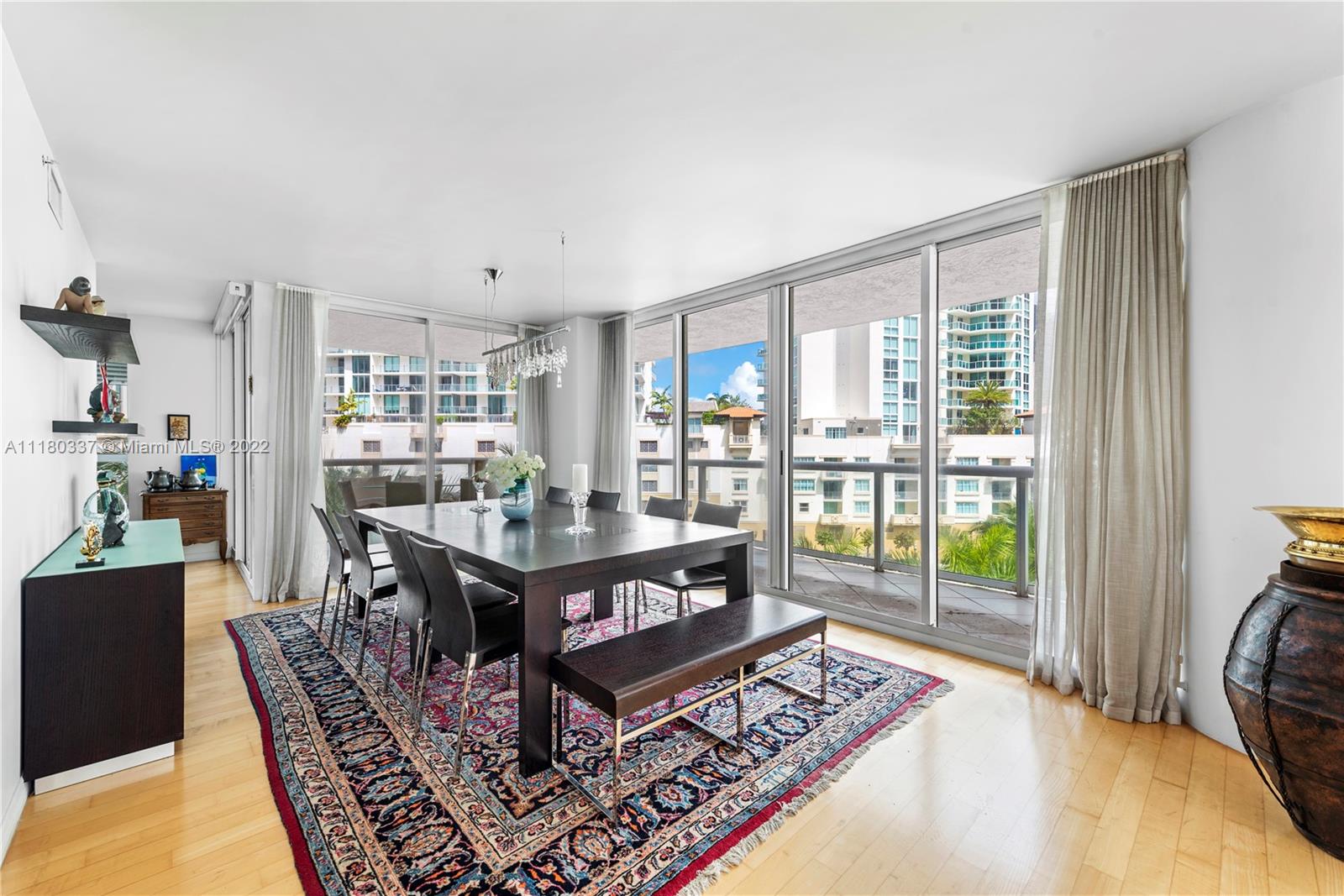 OCEANIA V CONDO - Residential