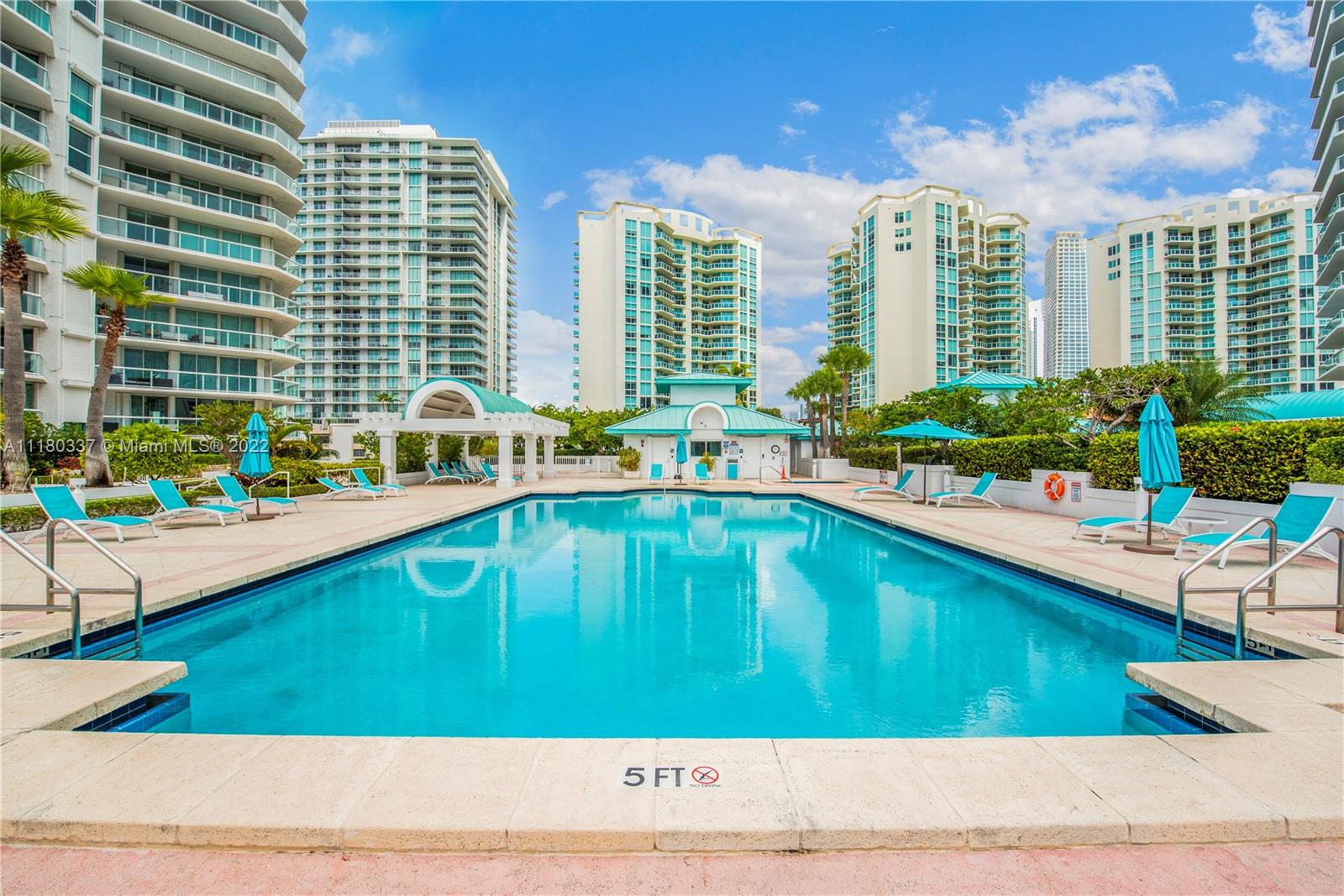 OCEANIA V CONDO - Residential