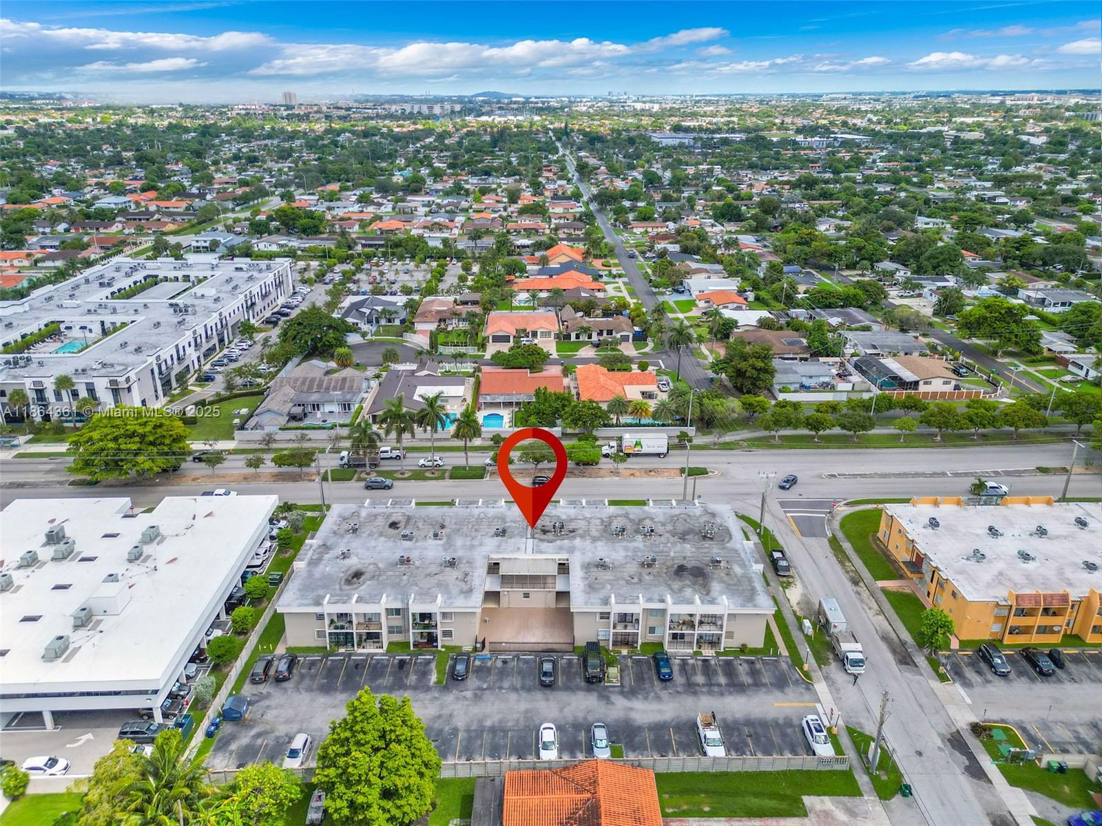 LUXURY CORAL LIVING CONDO - Residential