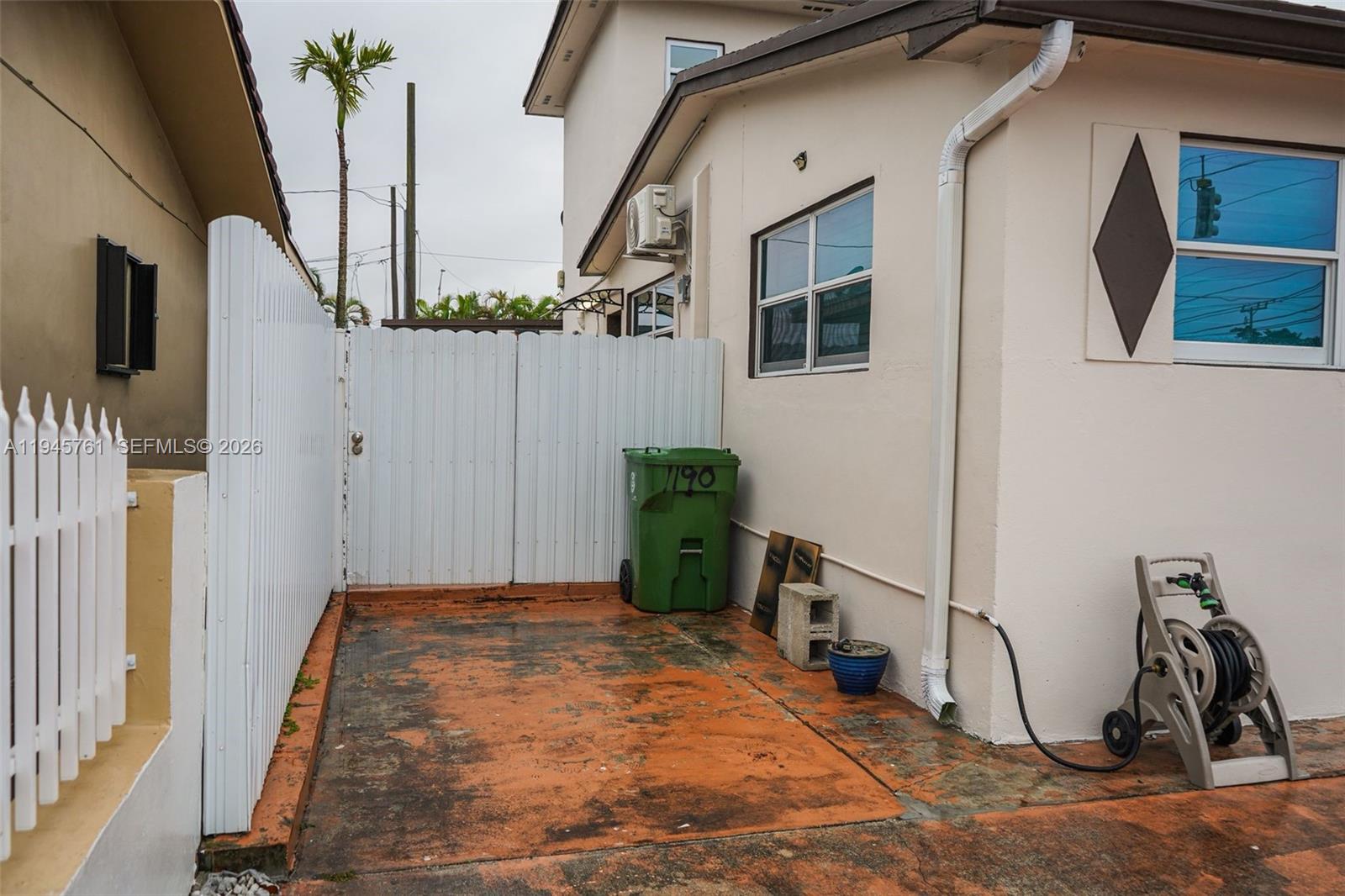 SEL-CLAR MANORS - Residential