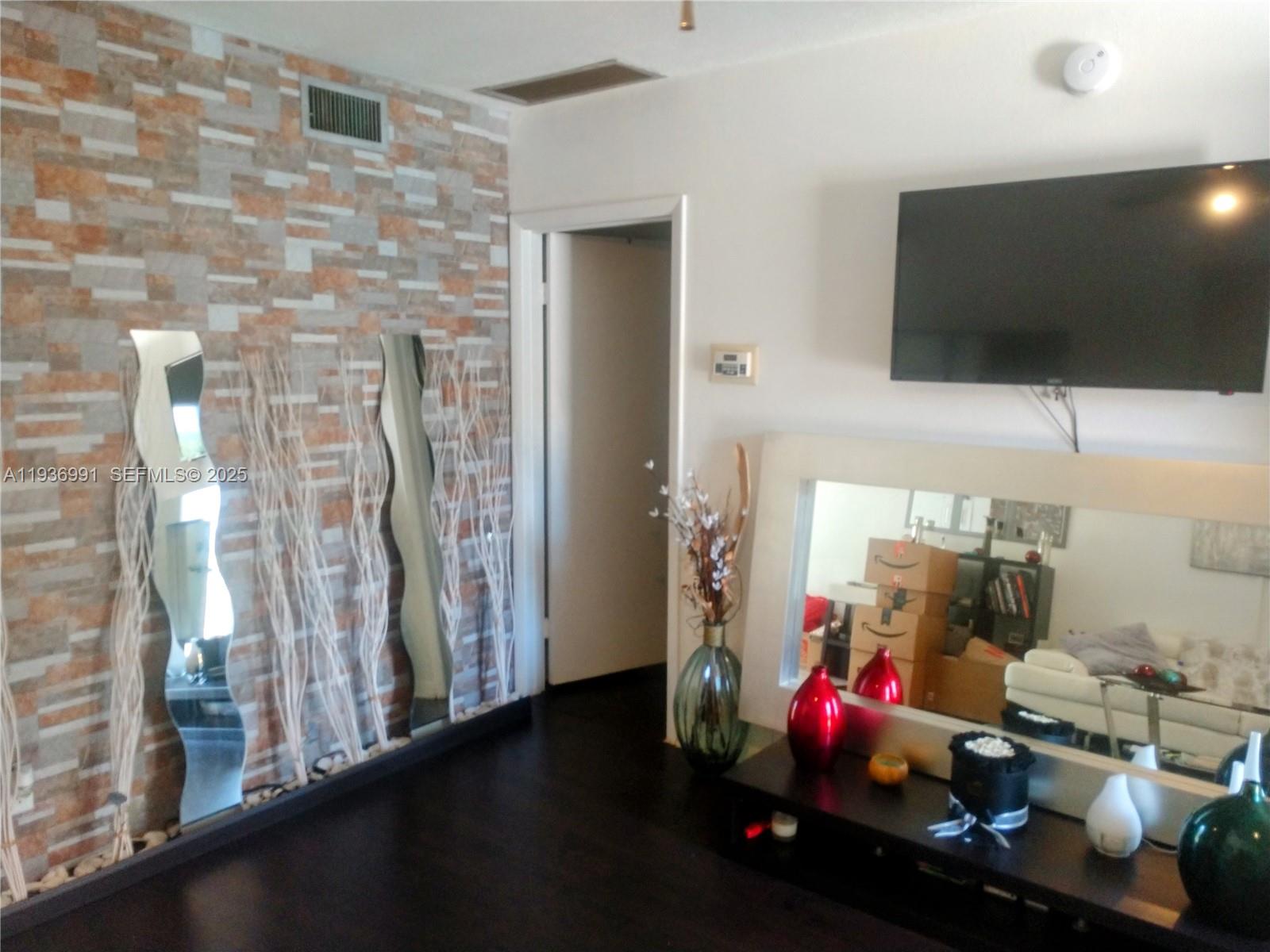 PARK PLACE CONDO - Residential Lease