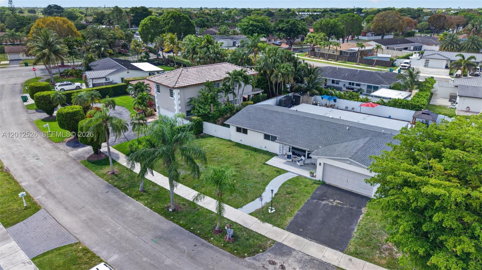 KENDALE LAKES SEC EIGHT - Residential