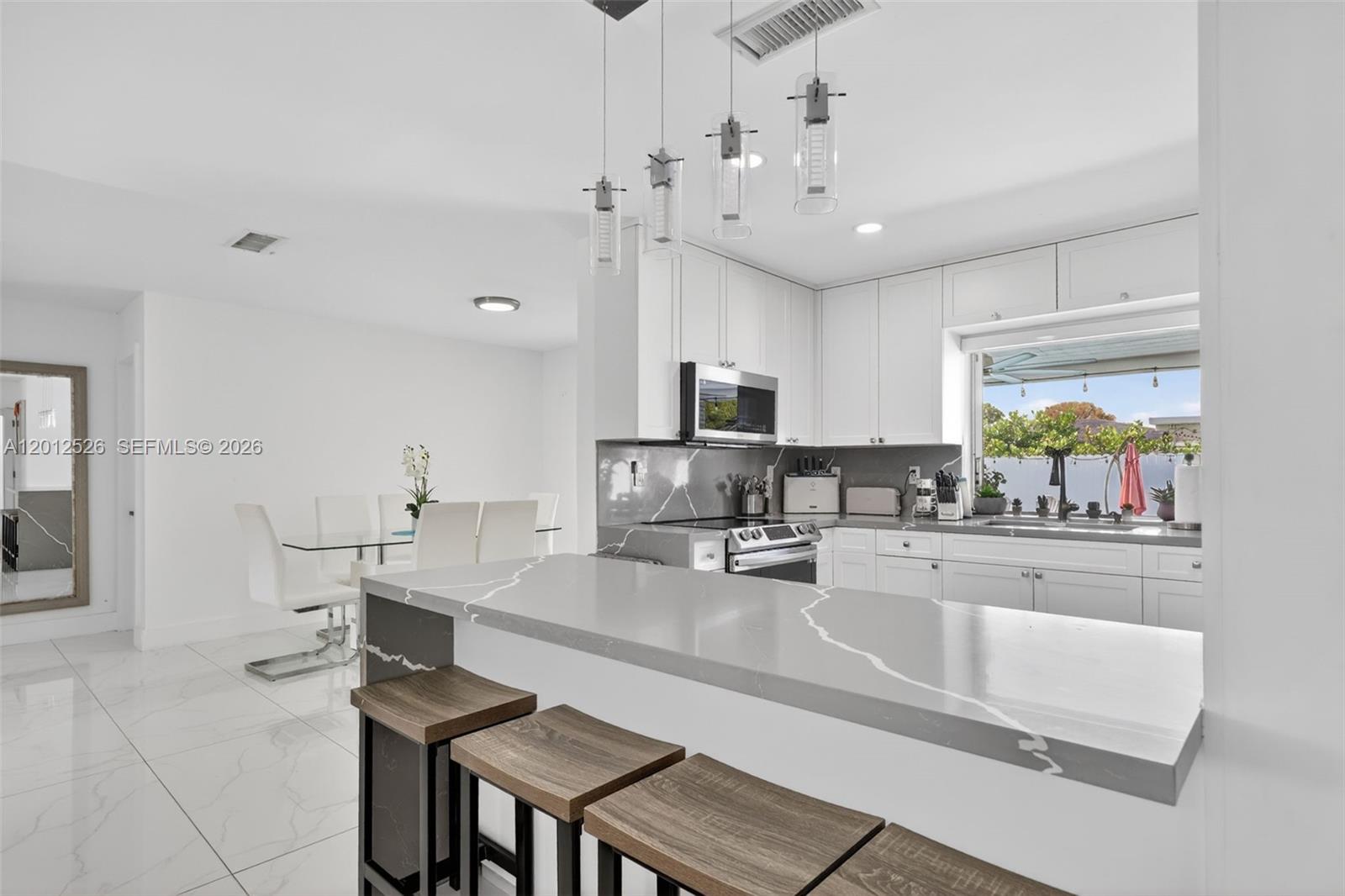 KENDALE LAKES SEC EIGHT - Residential