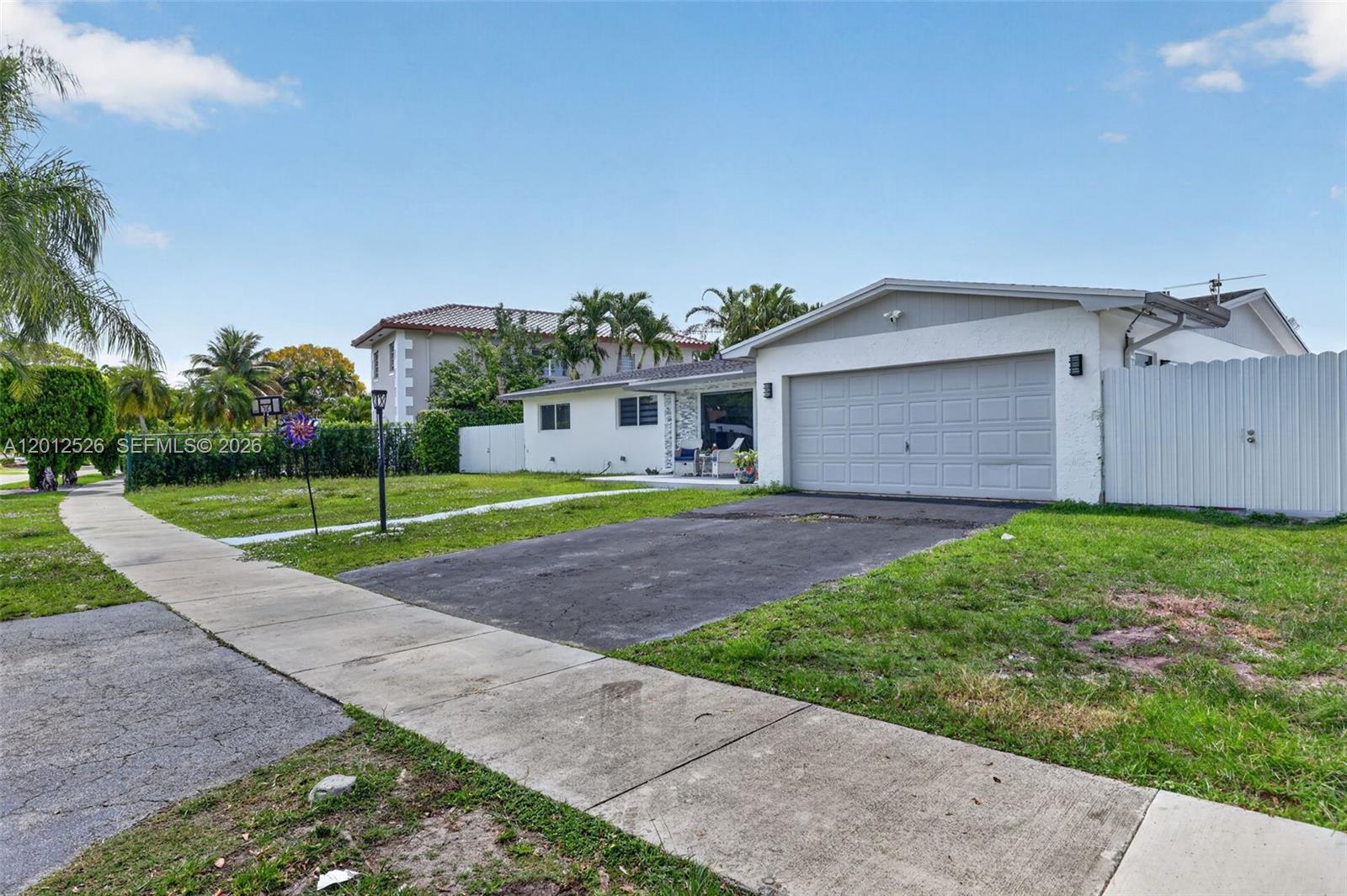 KENDALE LAKES SEC EIGHT - Residential
