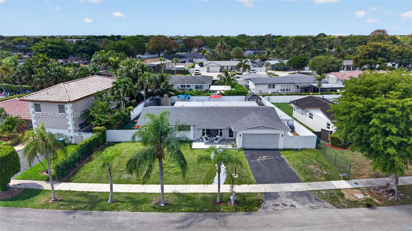 KENDALE LAKES SEC EIGHT - Residential