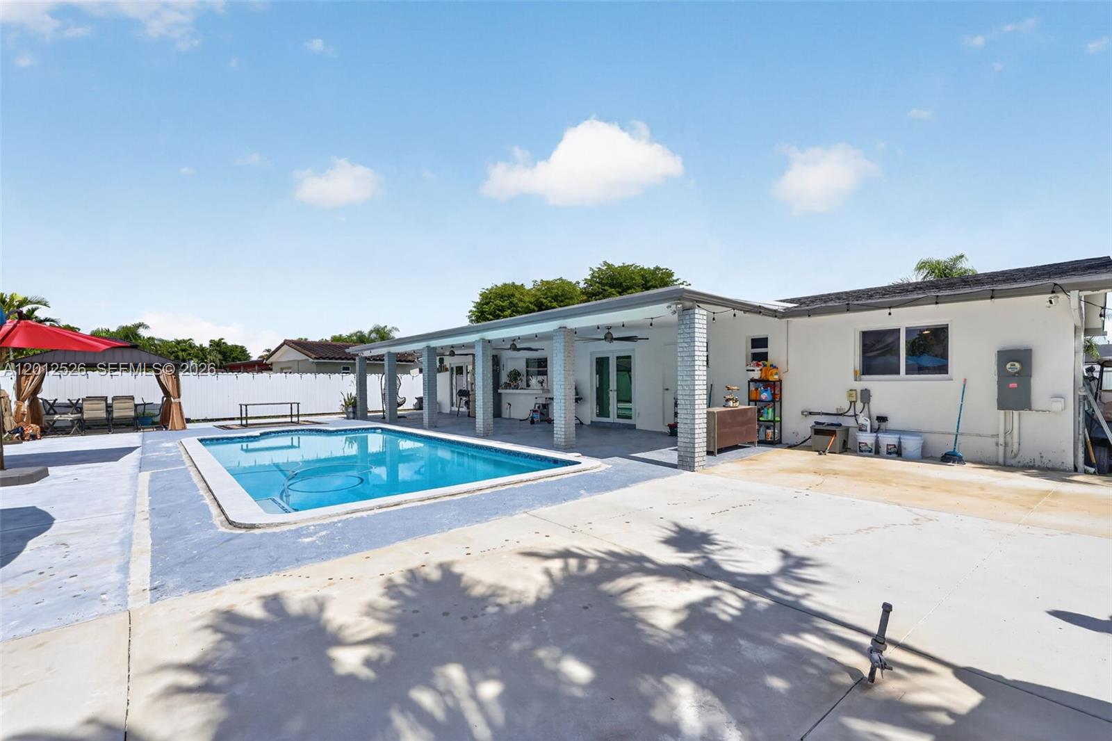 KENDALE LAKES SEC EIGHT - Residential
