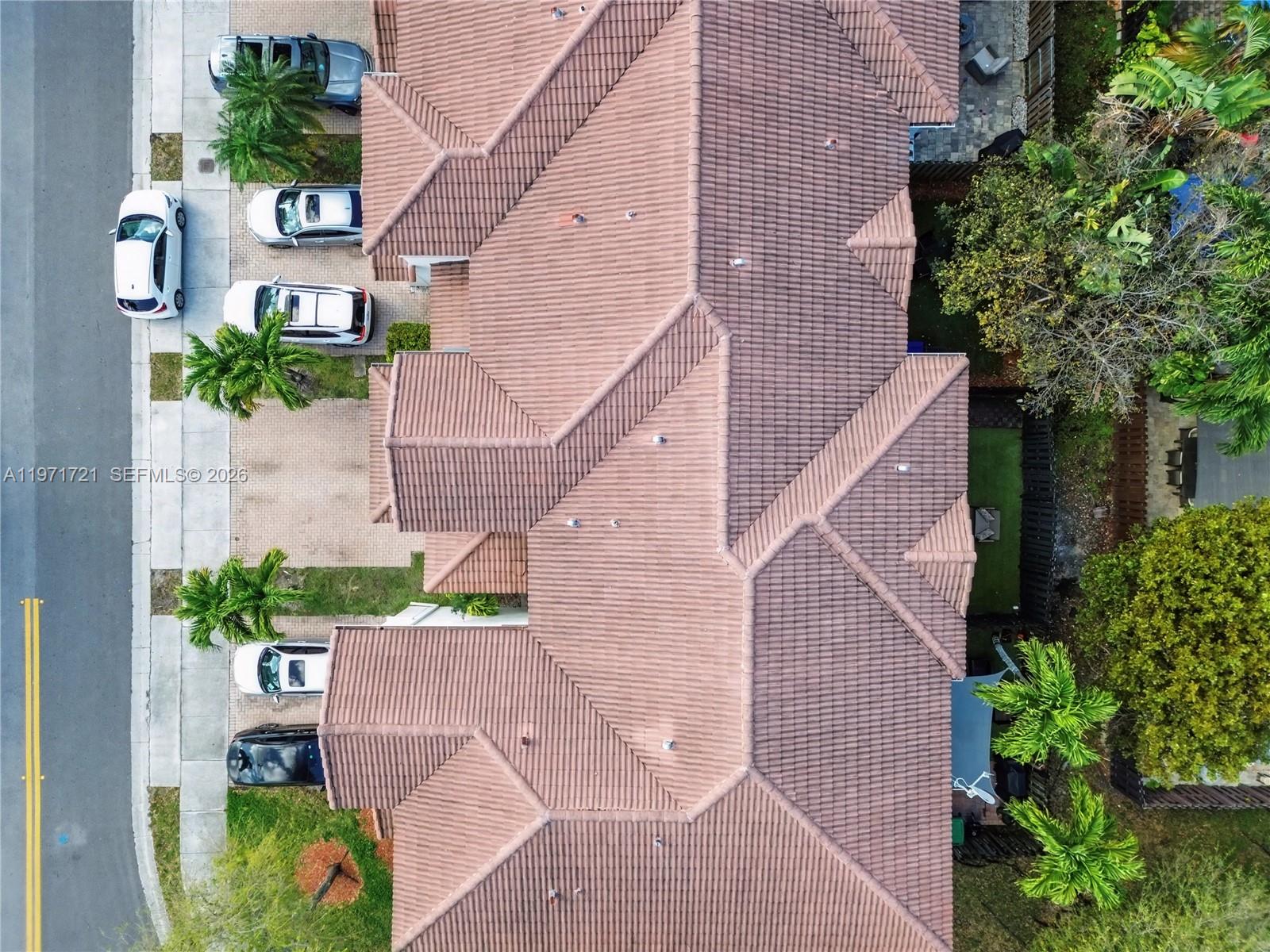 ISLANDS AT DORAL 1ST ADDN - Residential