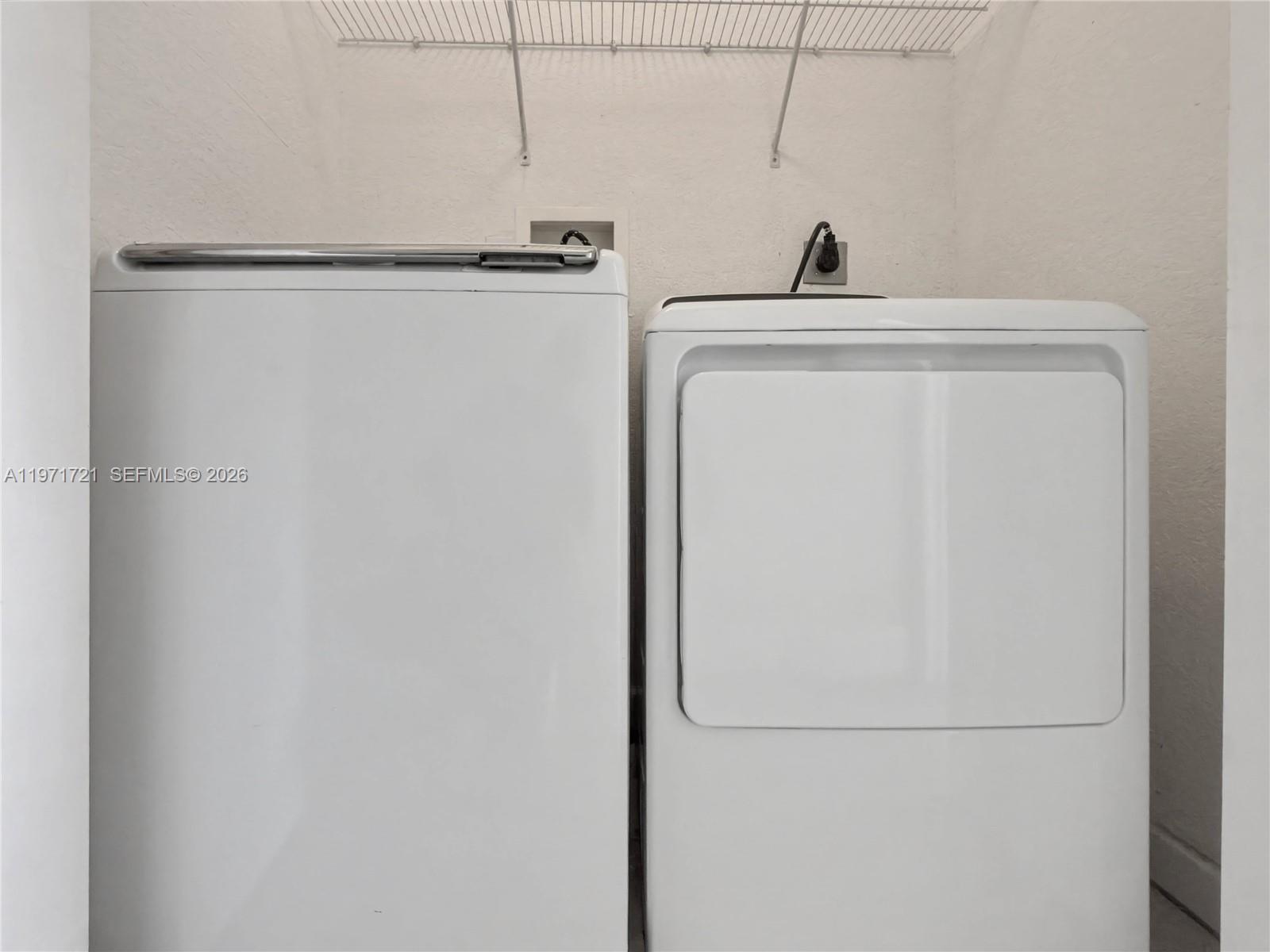 ISLANDS AT DORAL 1ST ADDN - Residential