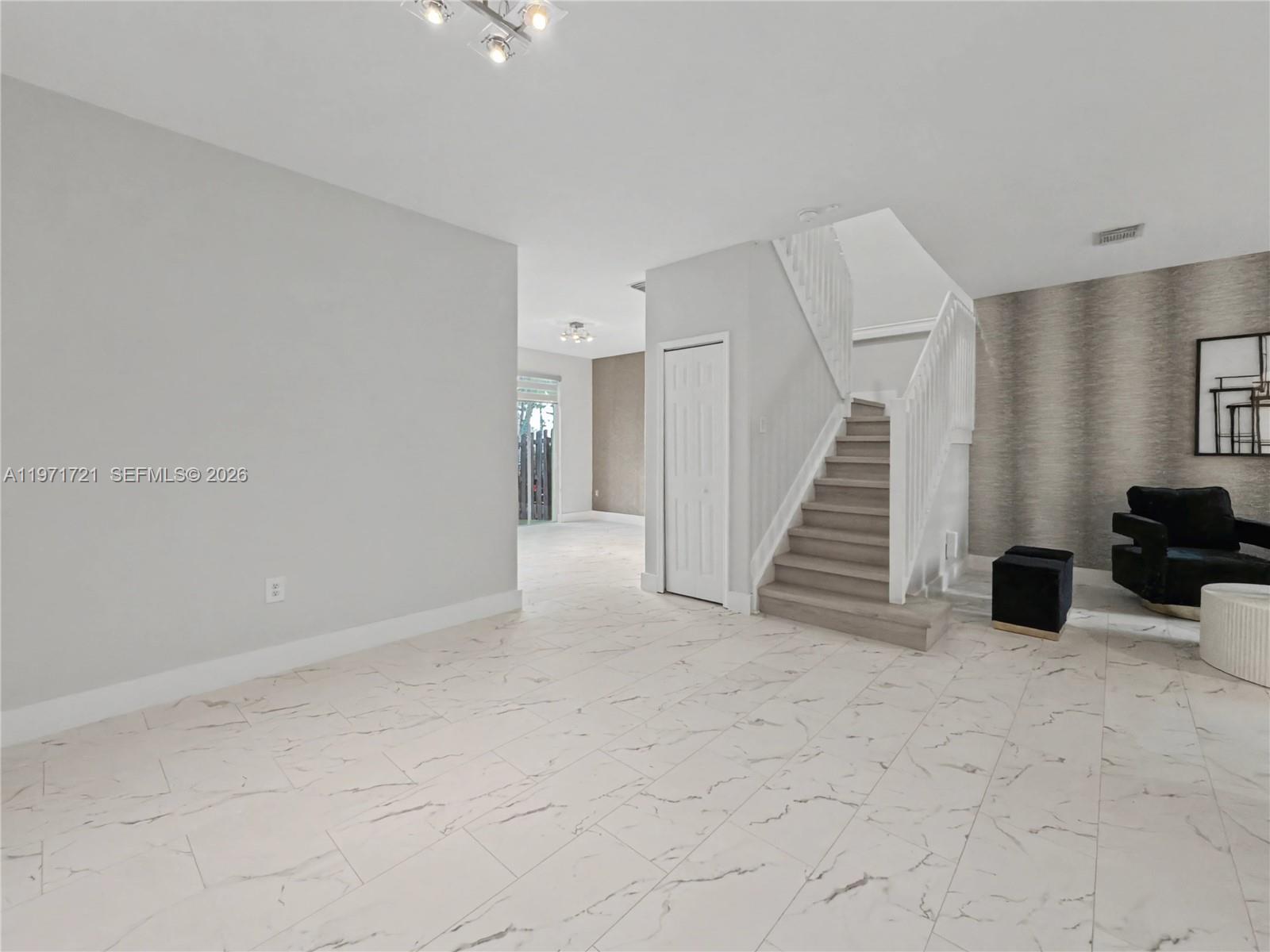 ISLANDS AT DORAL 1ST ADDN - Residential