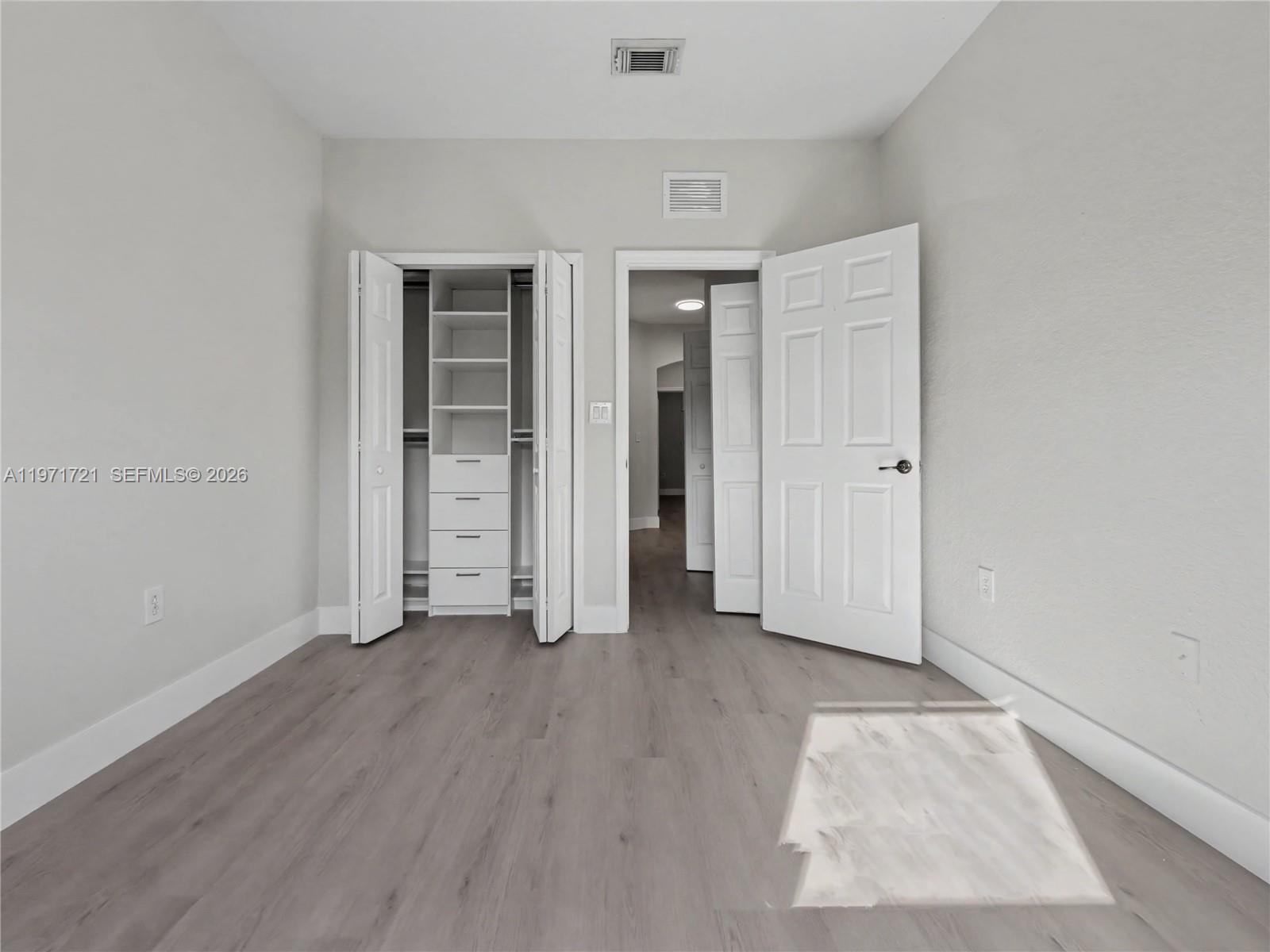 ISLANDS AT DORAL 1ST ADDN - Residential