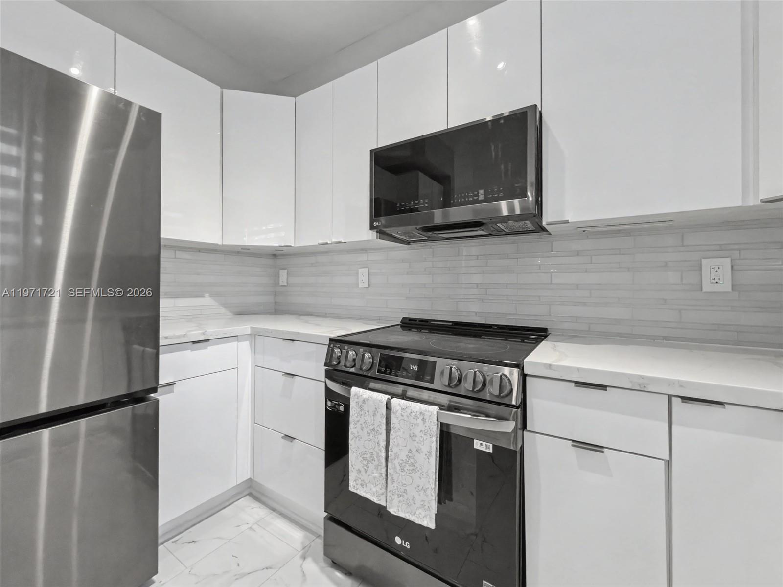 ISLANDS AT DORAL 1ST ADDN - Residential