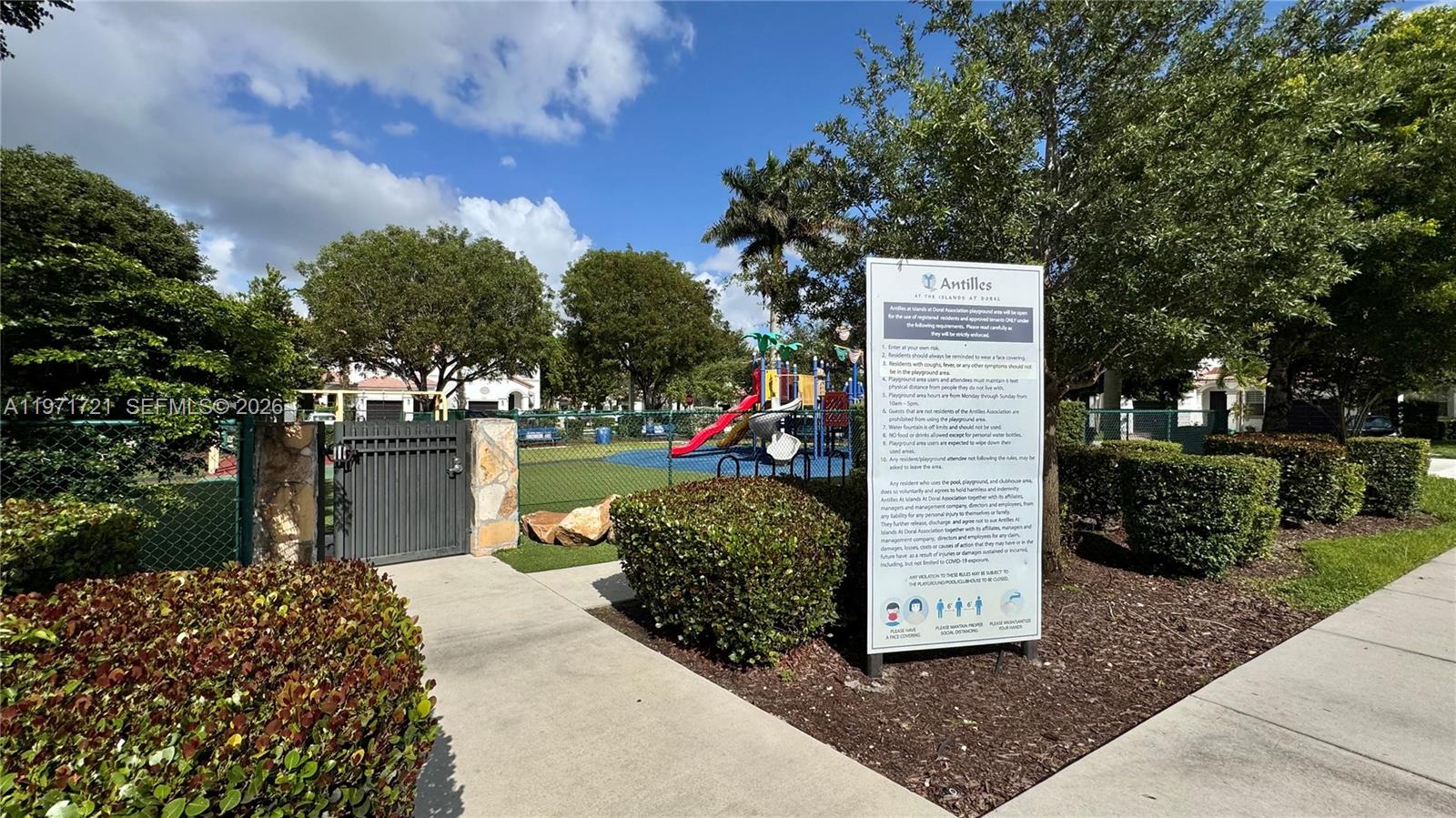 ISLANDS AT DORAL 1ST ADDN - Residential