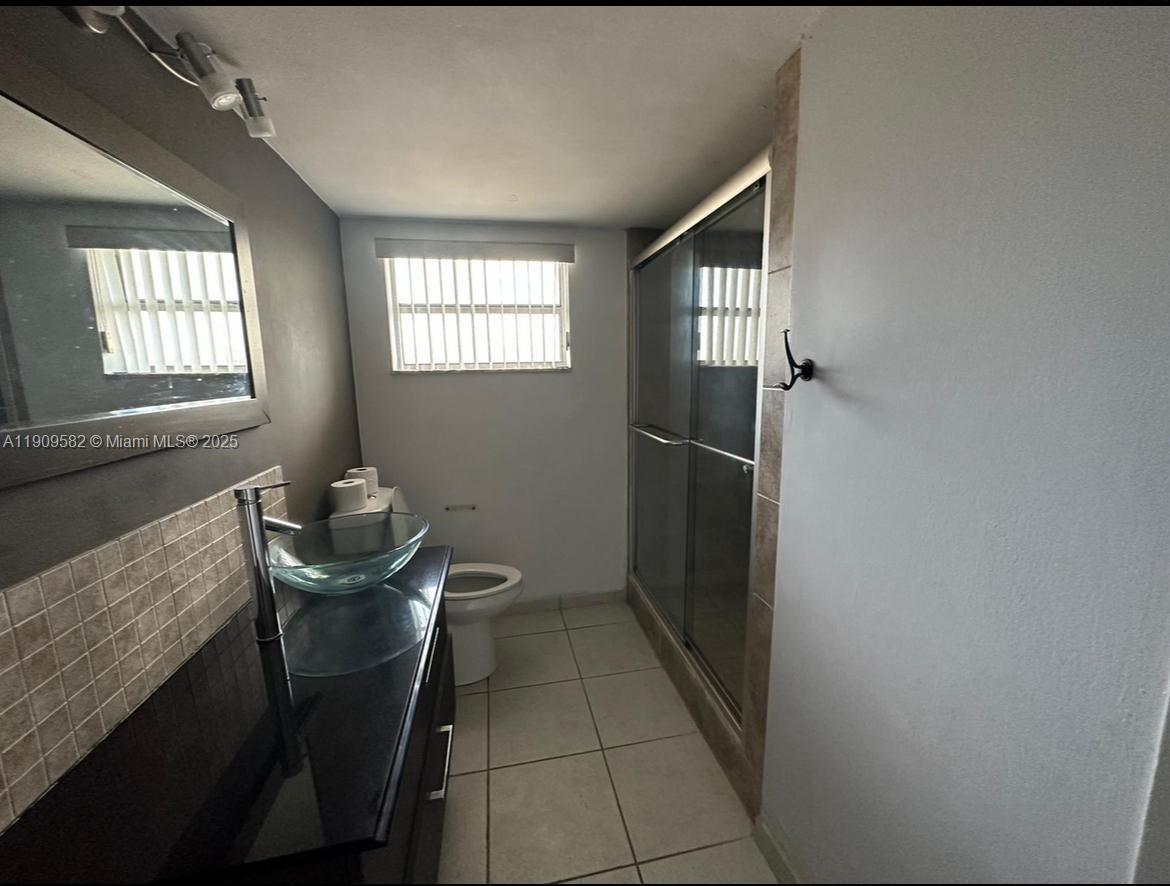 JADE WINDS GROUP - - Residential