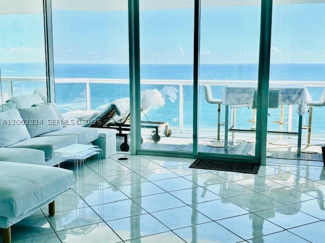 6301 Collins Ave 2802