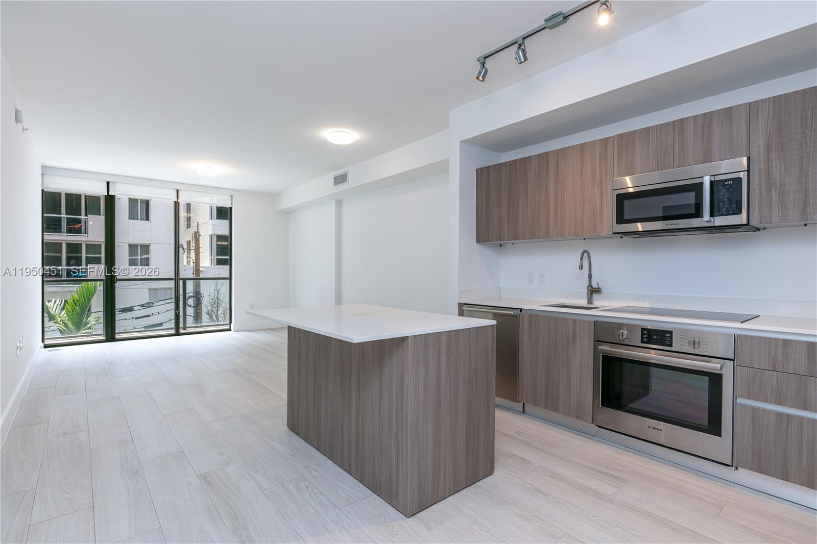 CASSA BRICKELL CONDO - Residential