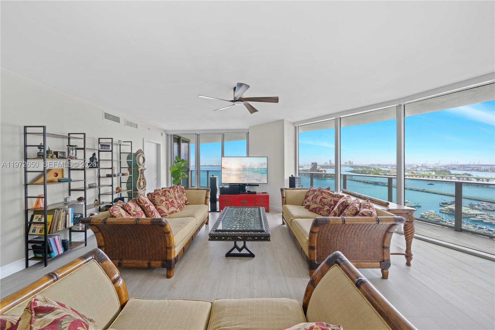 ARIA ON THE BAY CONDO - Residential