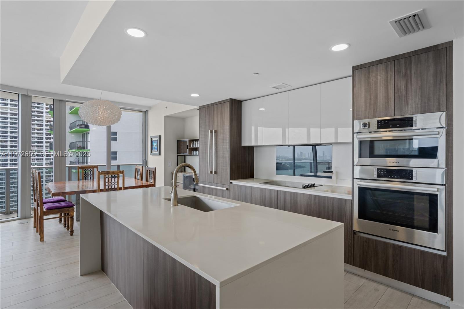 ARIA ON THE BAY CONDO - Residential