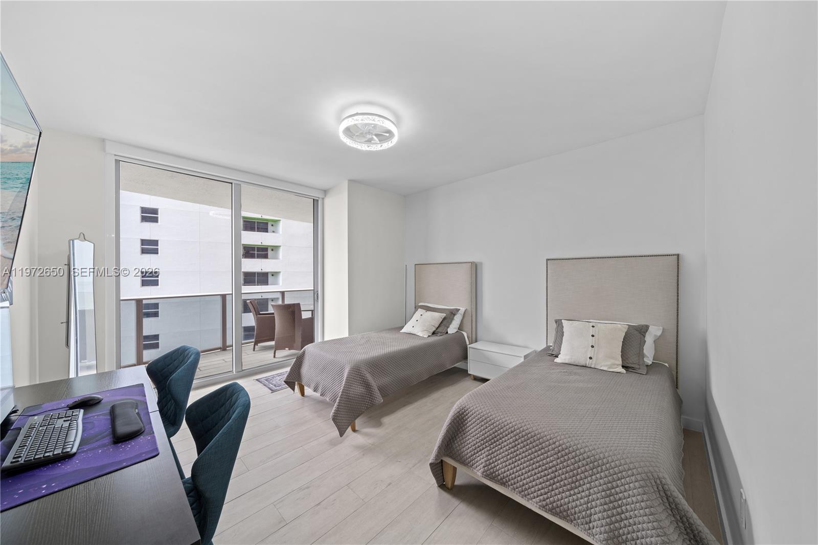 ARIA ON THE BAY CONDO - Residential